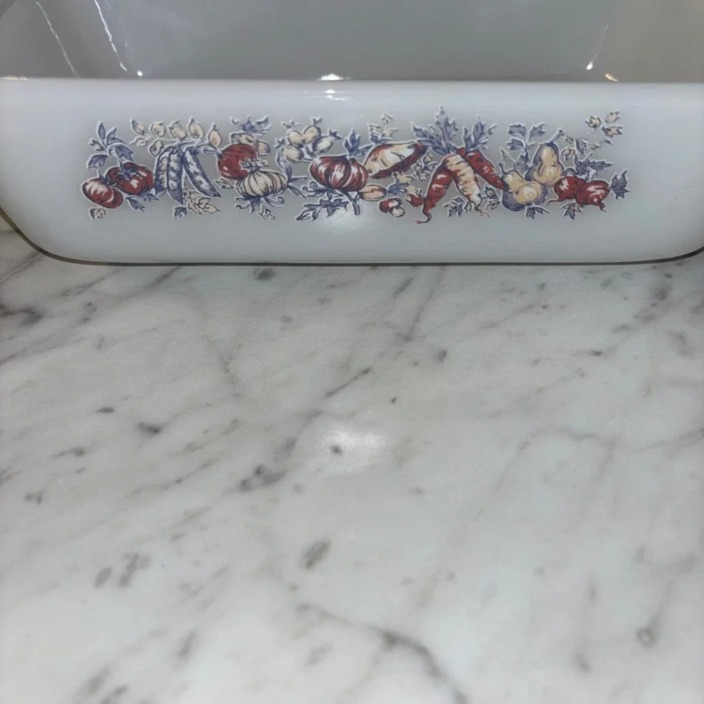 Vintage Corning Ware Garden Harvest‎ Milk Glass Loaf Pan 1.5 Qt Baking Dish USA